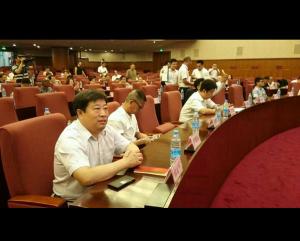 中醫(yī)藥文化工作委員會(huì)理事，中醫(yī)藥文化中心主任韓冠軍和中醫(yī)藥文化工作委員會(huì)主任李龍飛先生在北京